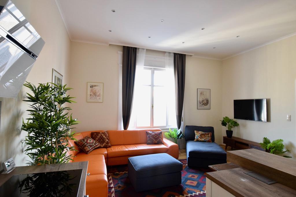 Luxury Apartment By Hi5 - Kiraly Street Suite Budapest Extérieur photo