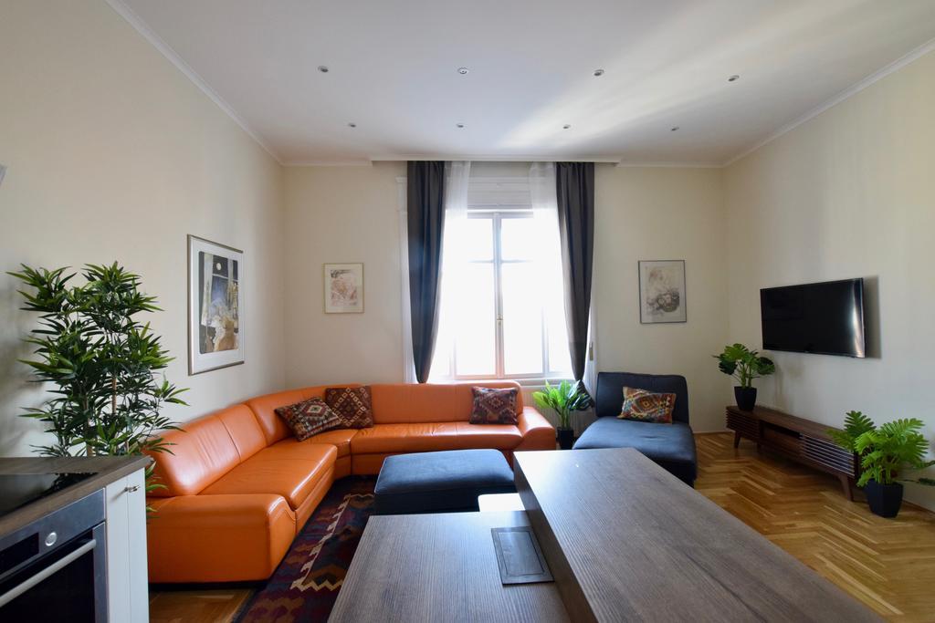 Luxury Apartment By Hi5 - Kiraly Street Suite Budapest Extérieur photo