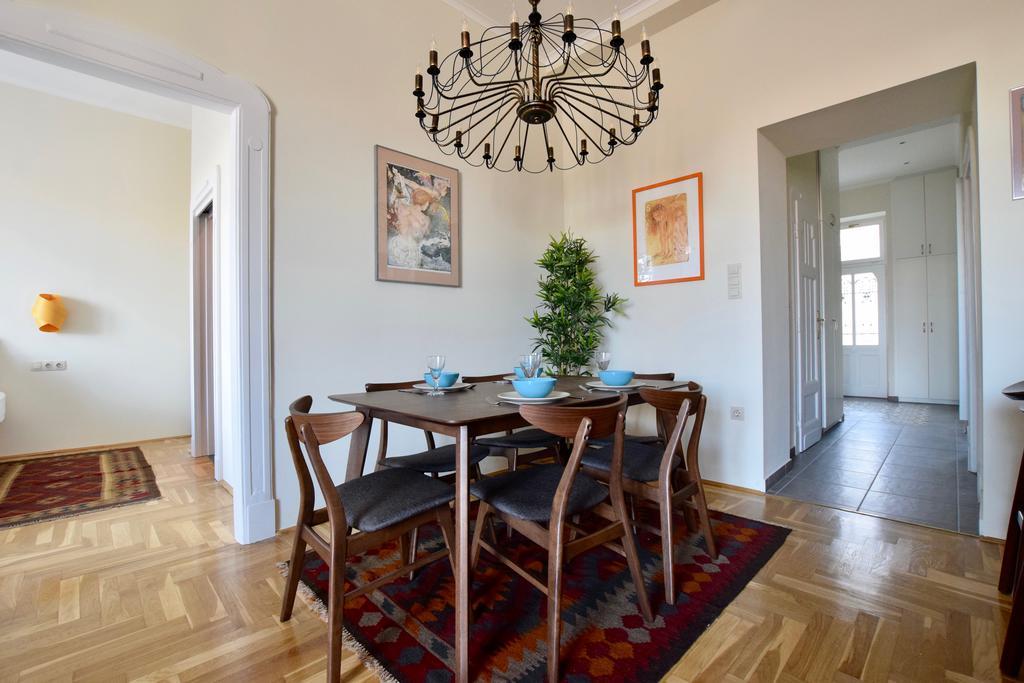 Luxury Apartment By Hi5 - Kiraly Street Suite Budapest Extérieur photo